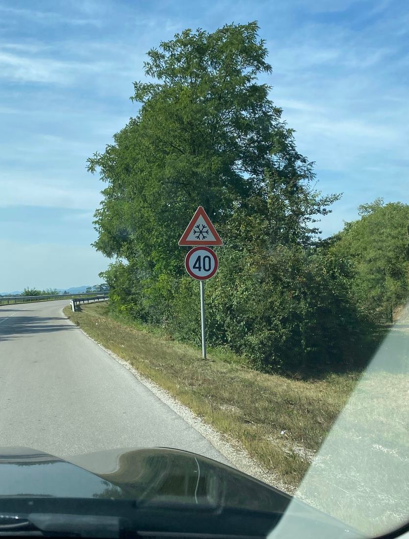 Poln znak 40 — velja vse leto