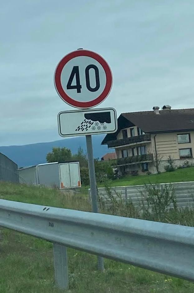 40 z dopolnilno tablo — le dež ali sneg